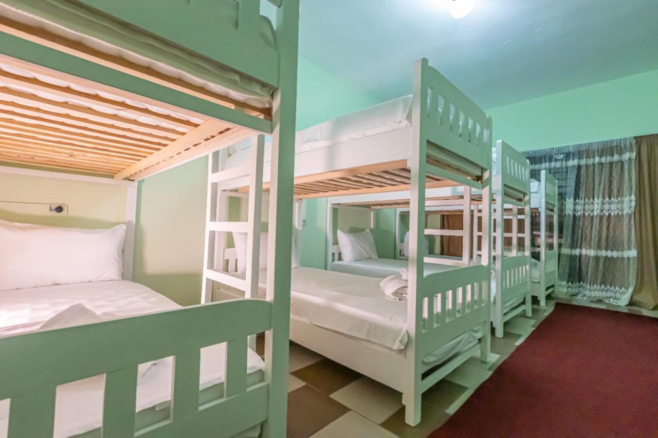 Relax Hostel *