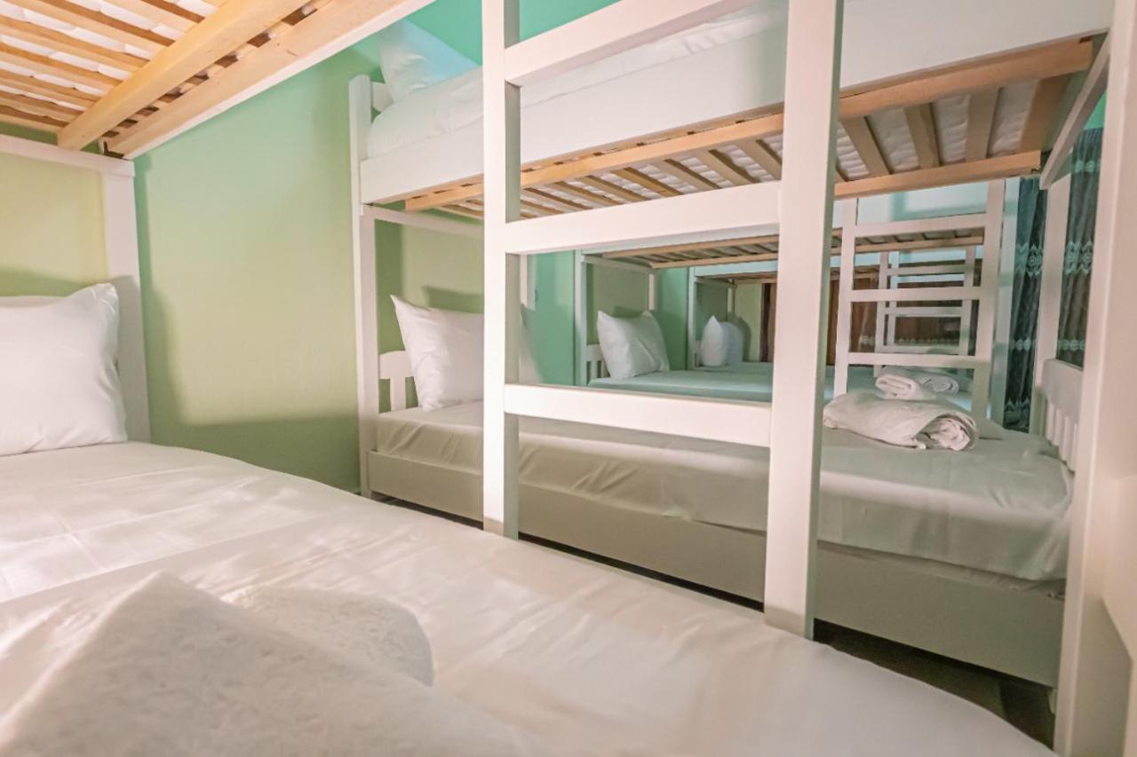Relax Hostel *